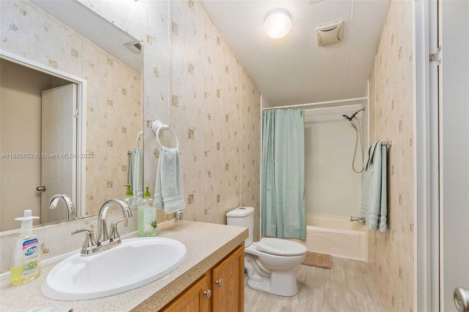 Small Image of 1800 SOUTH WEST 85TH AVE, Davie Number 14