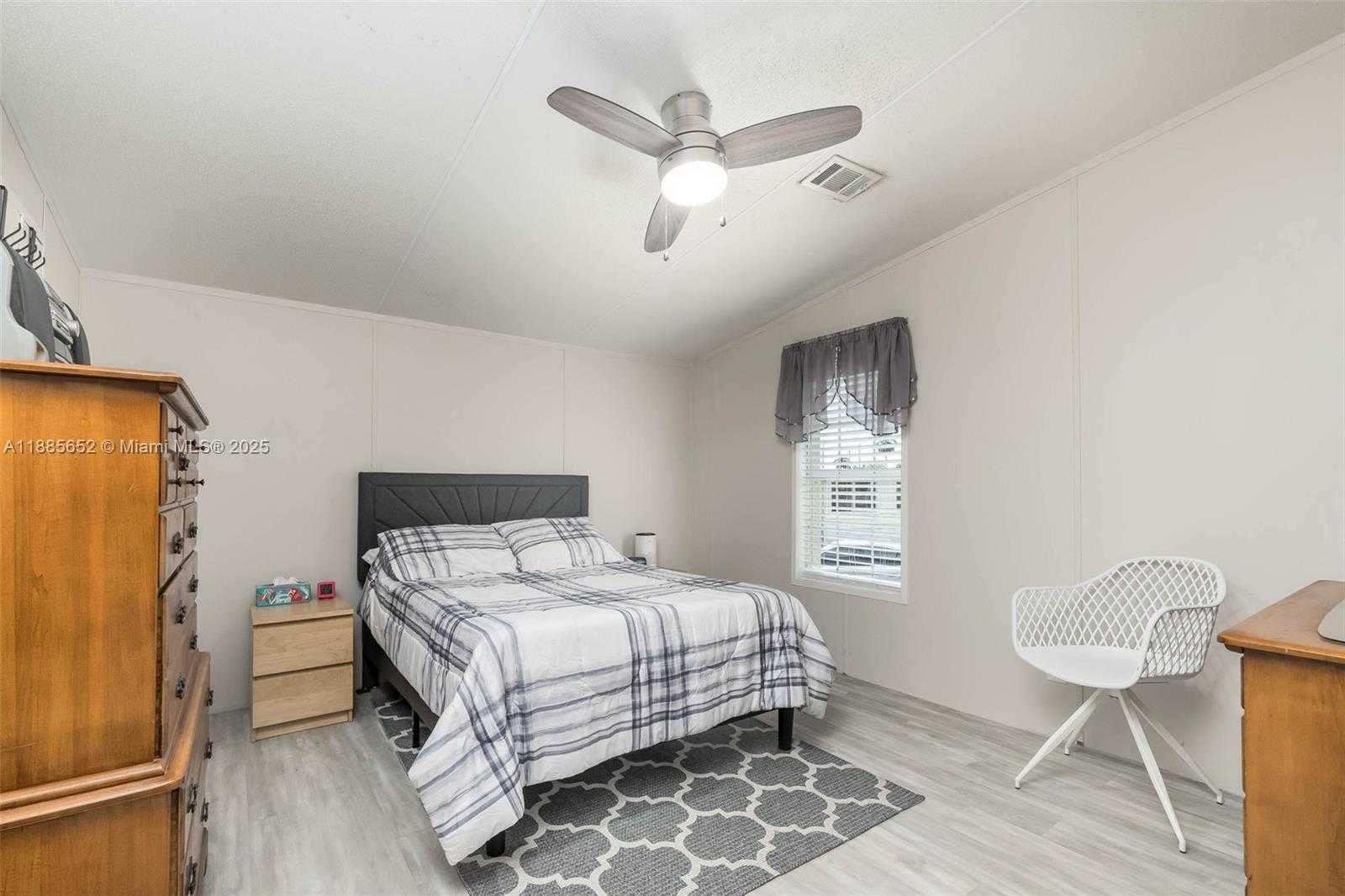 Small Image of 1800 SOUTH WEST 85TH AVE, Davie Number 15