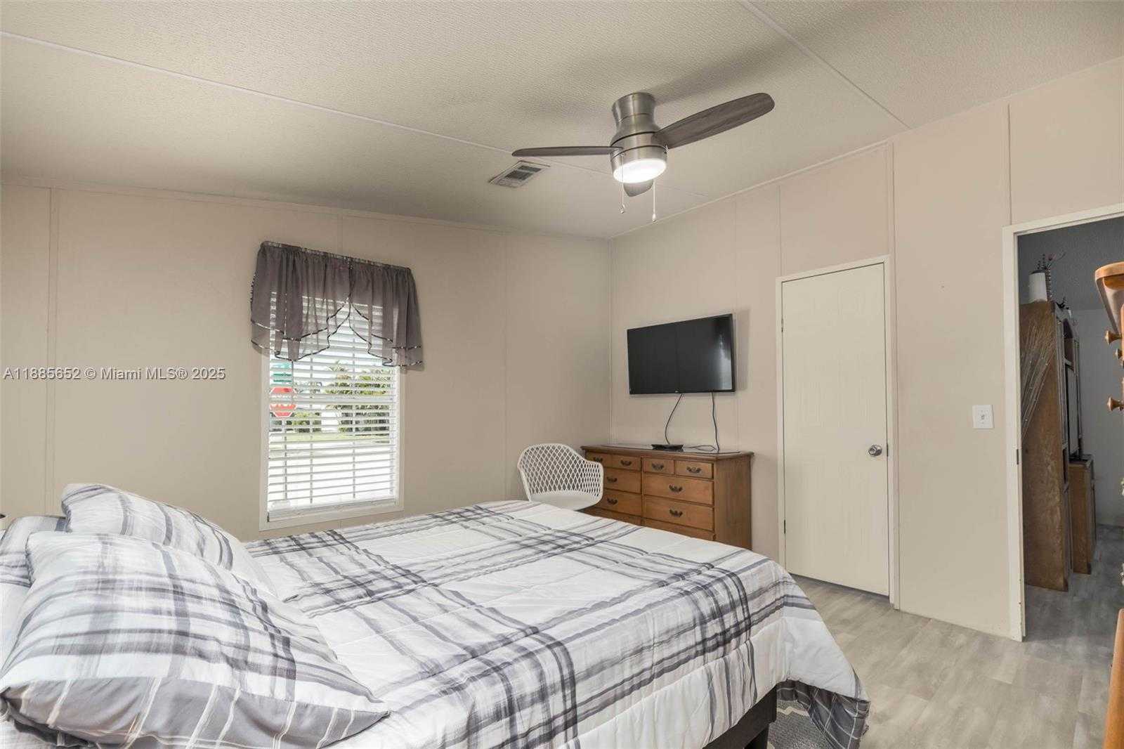 Small Image of 1800 SOUTH WEST 85TH AVE, Davie Number 16