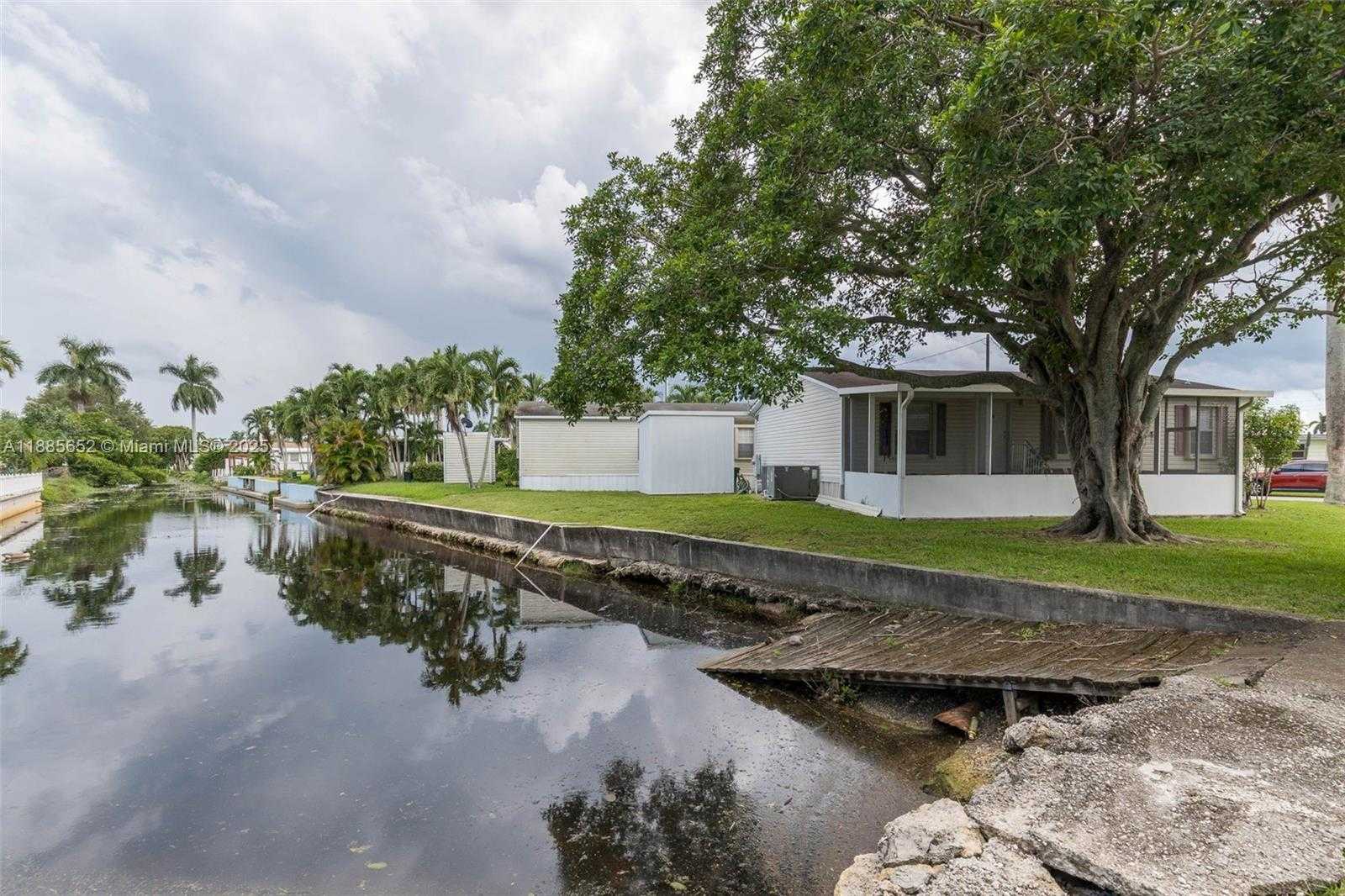 Small Image of 1800 SOUTH WEST 85TH AVE, Davie Number 3