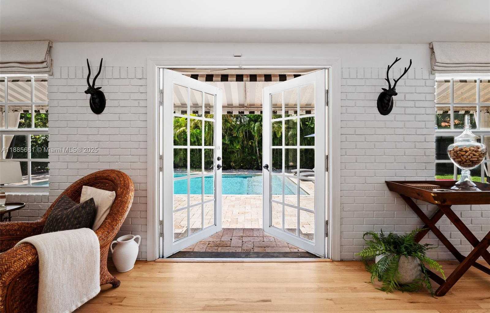 Small Image of 1314 COUNTRY CLUB PRADO, Coral Gables Number 11