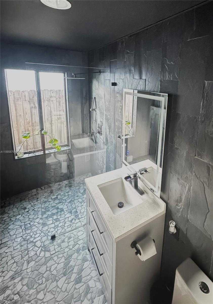 Small Image of 7655 TROPICANA ST, Miramar Number 12