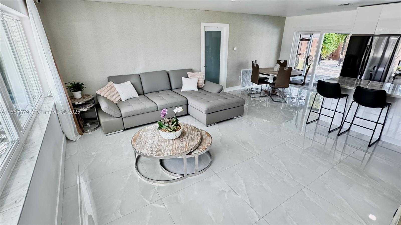 Small Image of 7655 TROPICANA ST, Miramar Number 2