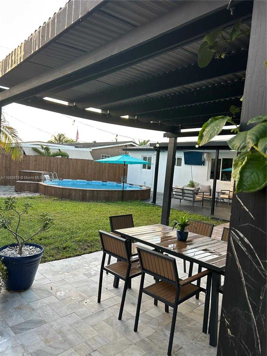 Small Image of 7655 TROPICANA ST, Miramar Number 22