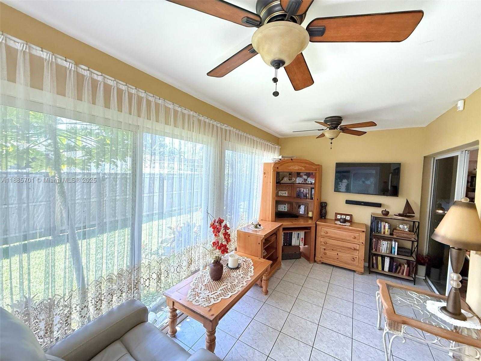 Small Image of 230 SOUTH EAST 4TH ST, Dania Beach Number 22