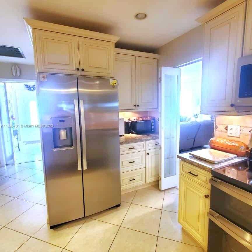 Small Image of 230 SOUTH EAST 4TH ST, Dania Beach Number 3
