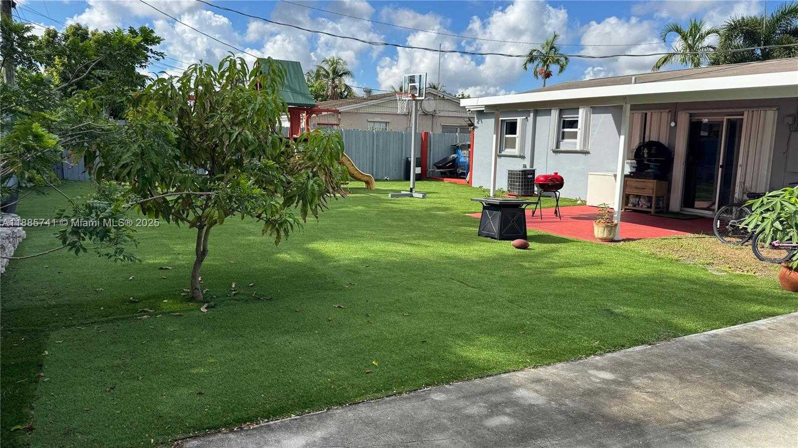 Small Image of 1520 SOUTH WEST 63RD TER, North Lauderdale Number 5