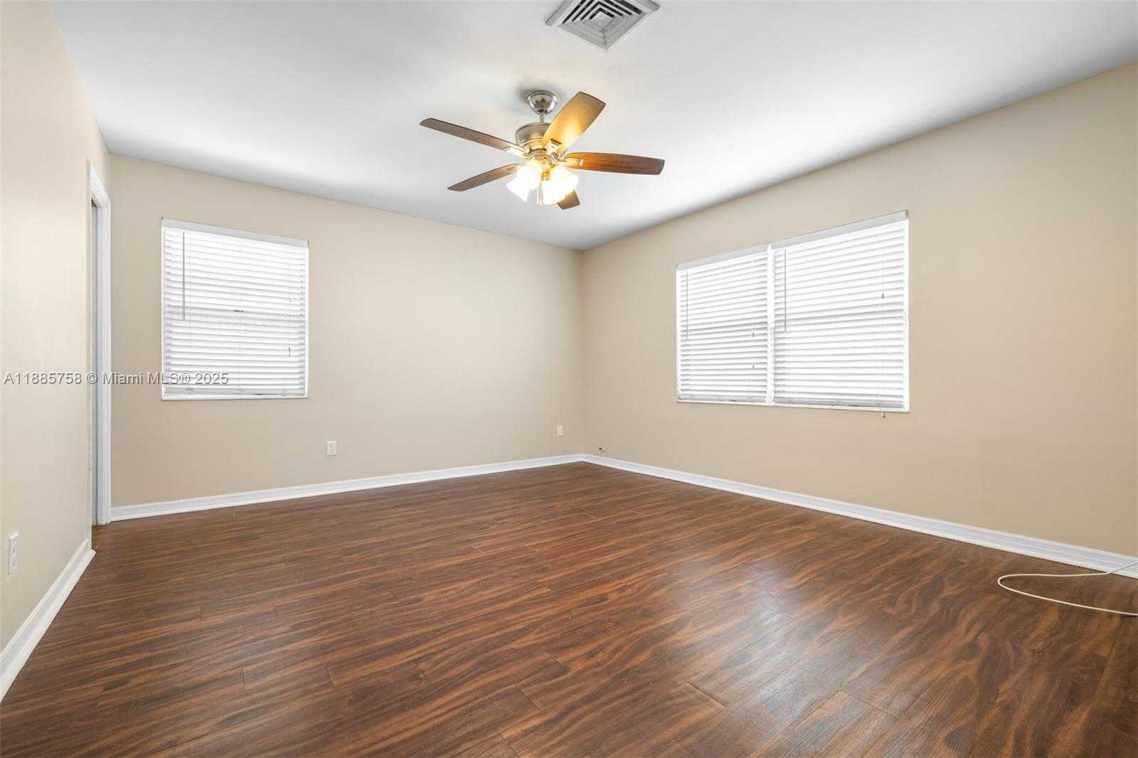 Small Image of 100 HURON AVE, Tampa Number 22
