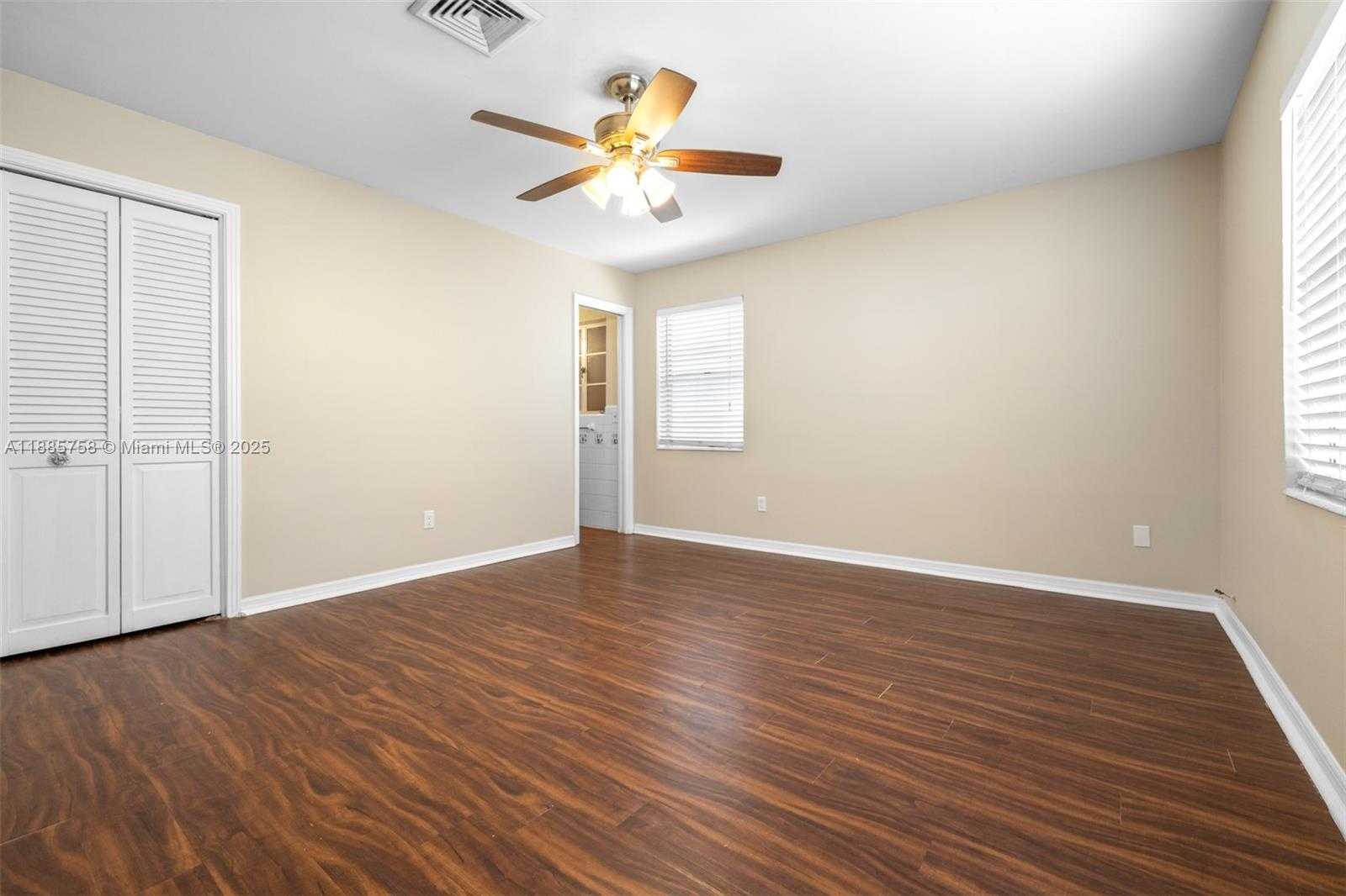 Small Image of 100 HURON AVE, Tampa Number 23