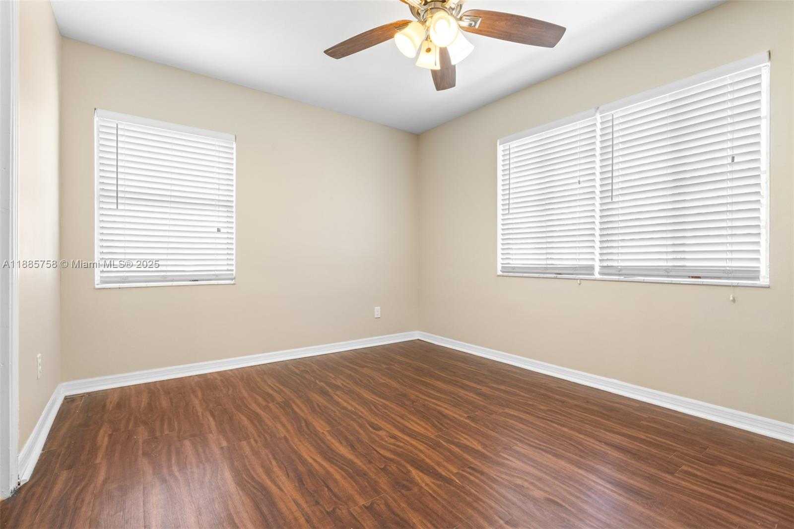Small Image of 100 HURON AVE, Tampa Number 30