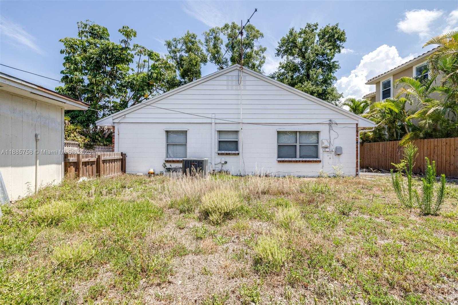 Small Image of 100 HURON AVE, Tampa Number 37