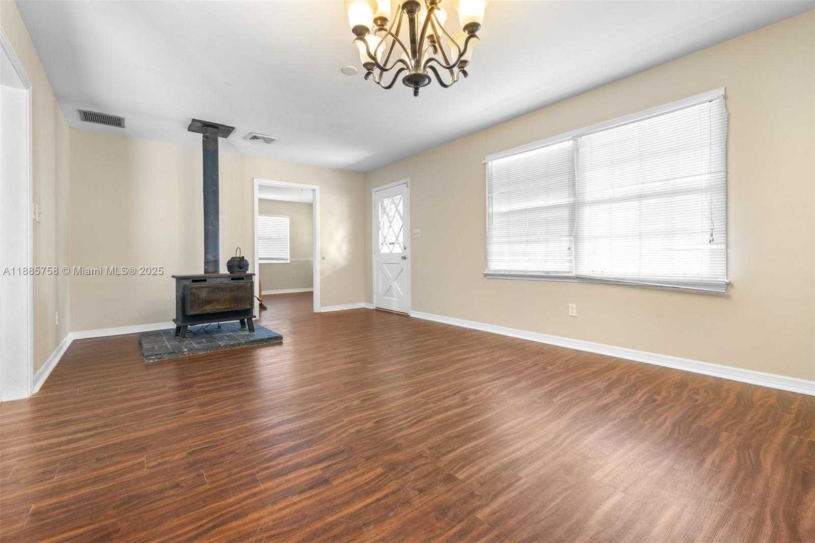 Small Image of 100 HURON AVE, Tampa Number 7