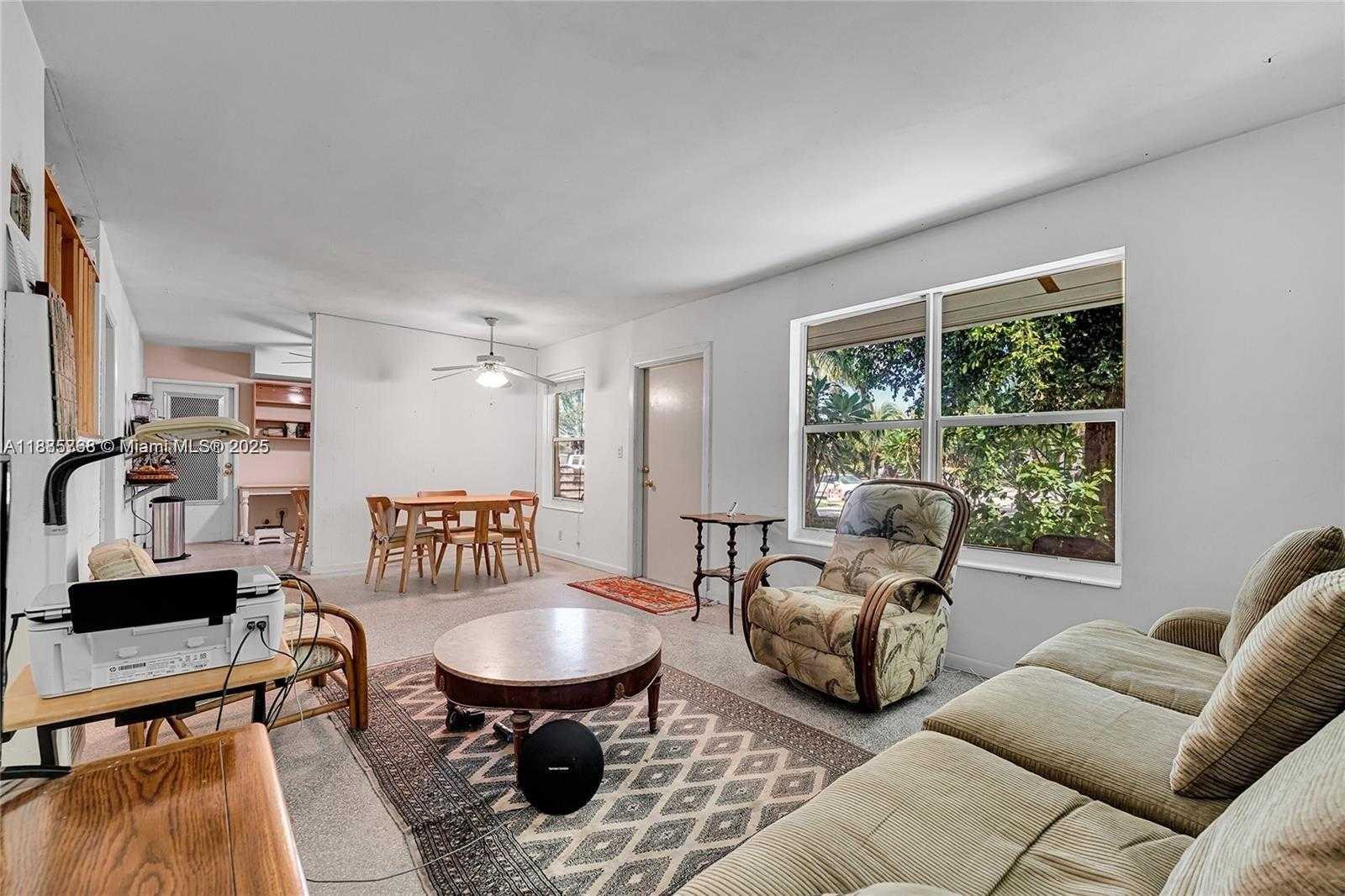 Small Image of 740 NORTH EAST 50TH CT, Deerfield Beach Number 7