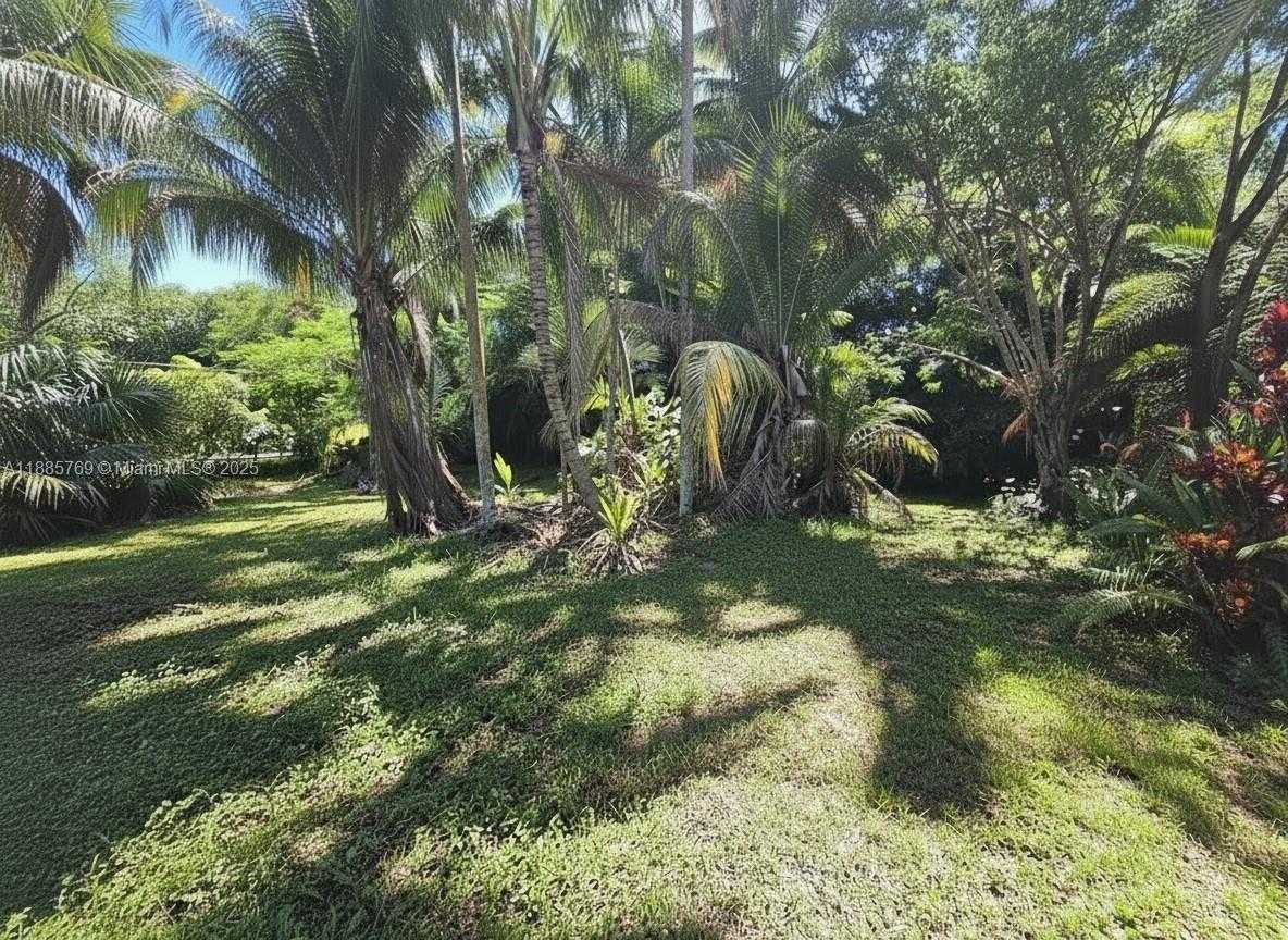 Small Image of 10681 SOUTH WEST 47TH ST, Davie Number 4