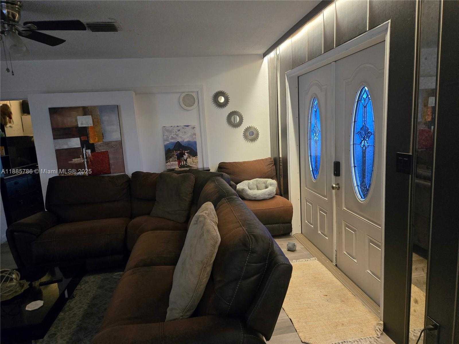 Small Image of 6129 ROYAL PALM BLVD, Margate Number 21