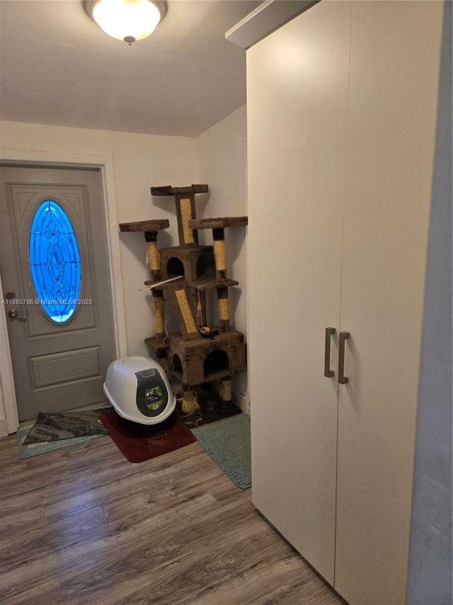 Small Image of 6129 ROYAL PALM BLVD, Margate Number 24