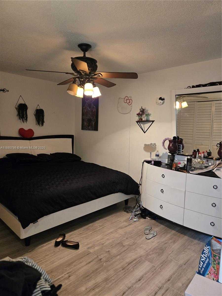 Small Image of 6129 ROYAL PALM BLVD, Margate Number 38