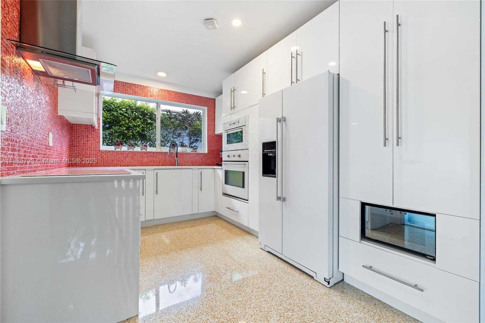 Small Image of 2121 RED RD, Coral Gables Number 10