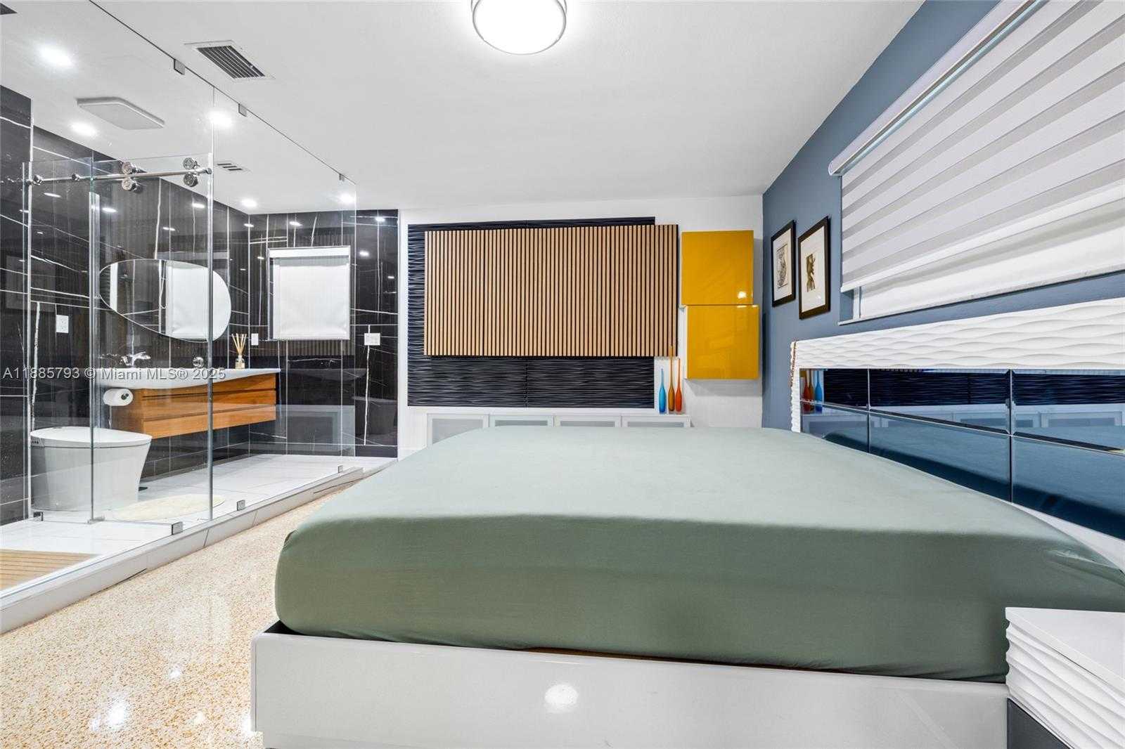 Small Image of 2121 RED RD, Coral Gables Number 17