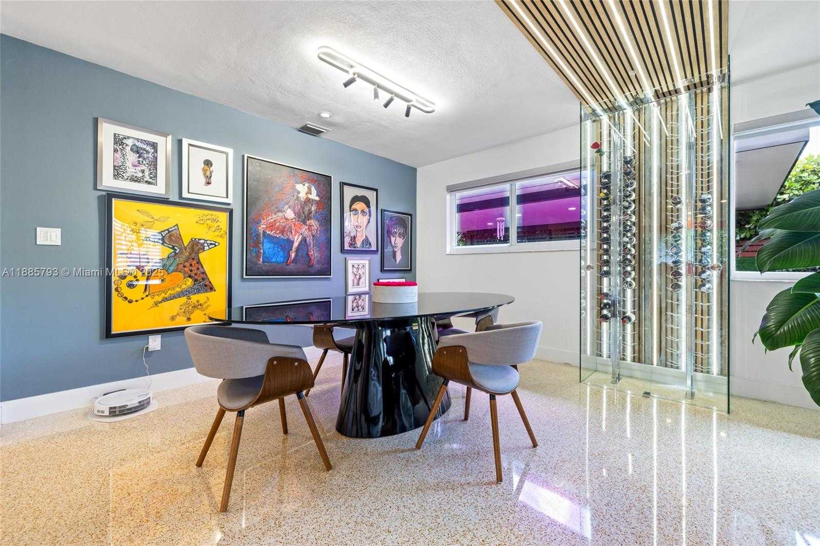 Small Image of 2121 RED RD, Coral Gables Number 8