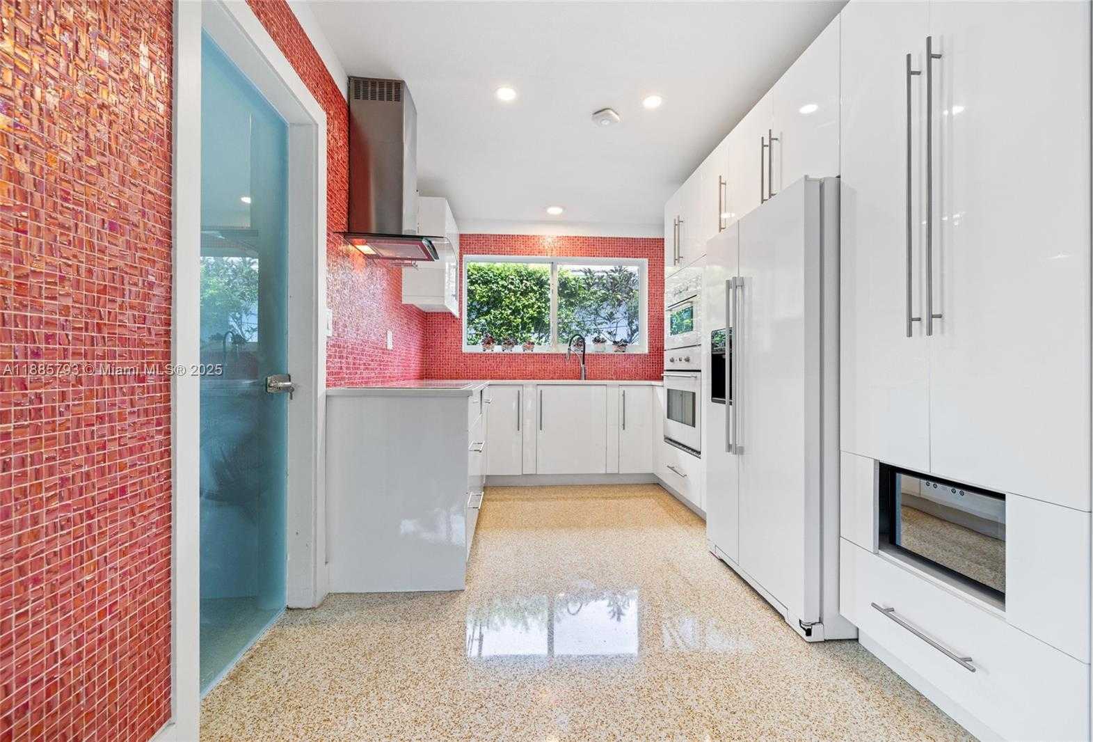 Small Image of 2121 RED RD, Coral Gables Number 9