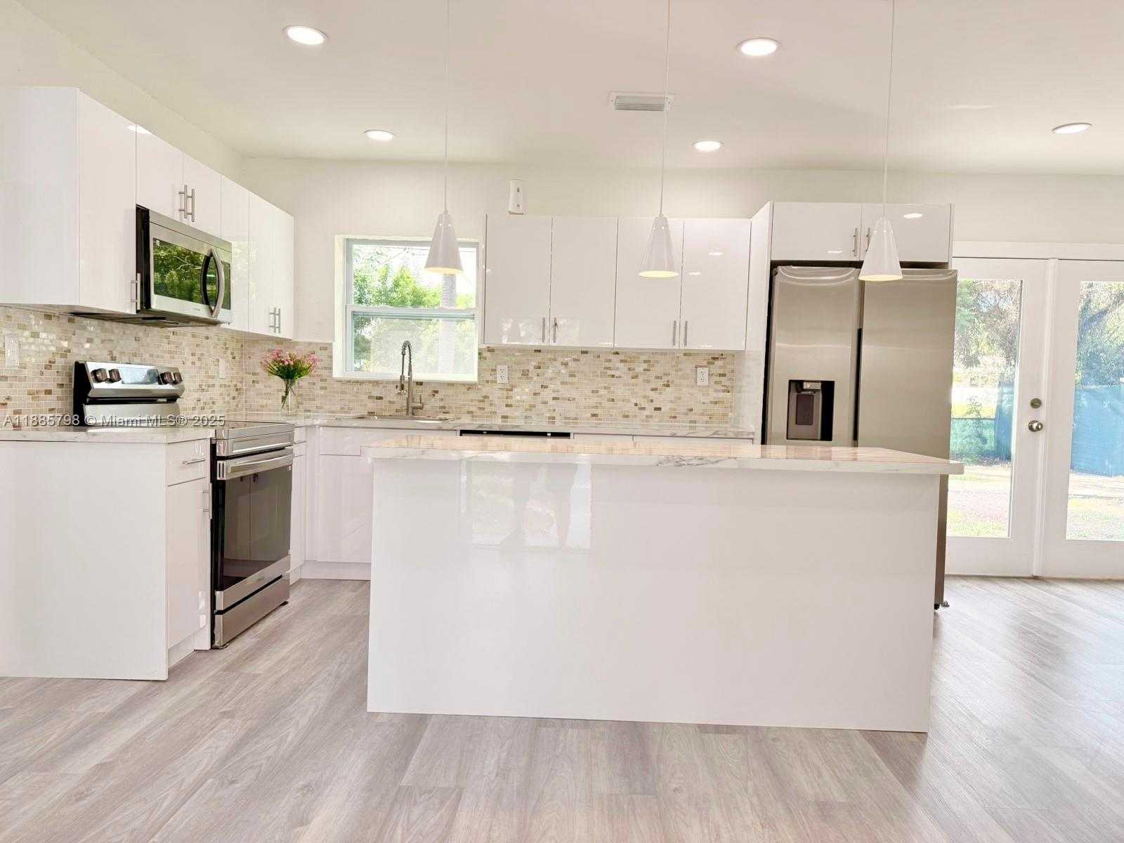 Small Image of 1000 NORTH WEST 13TH ST, Fort Lauderdale Number 2