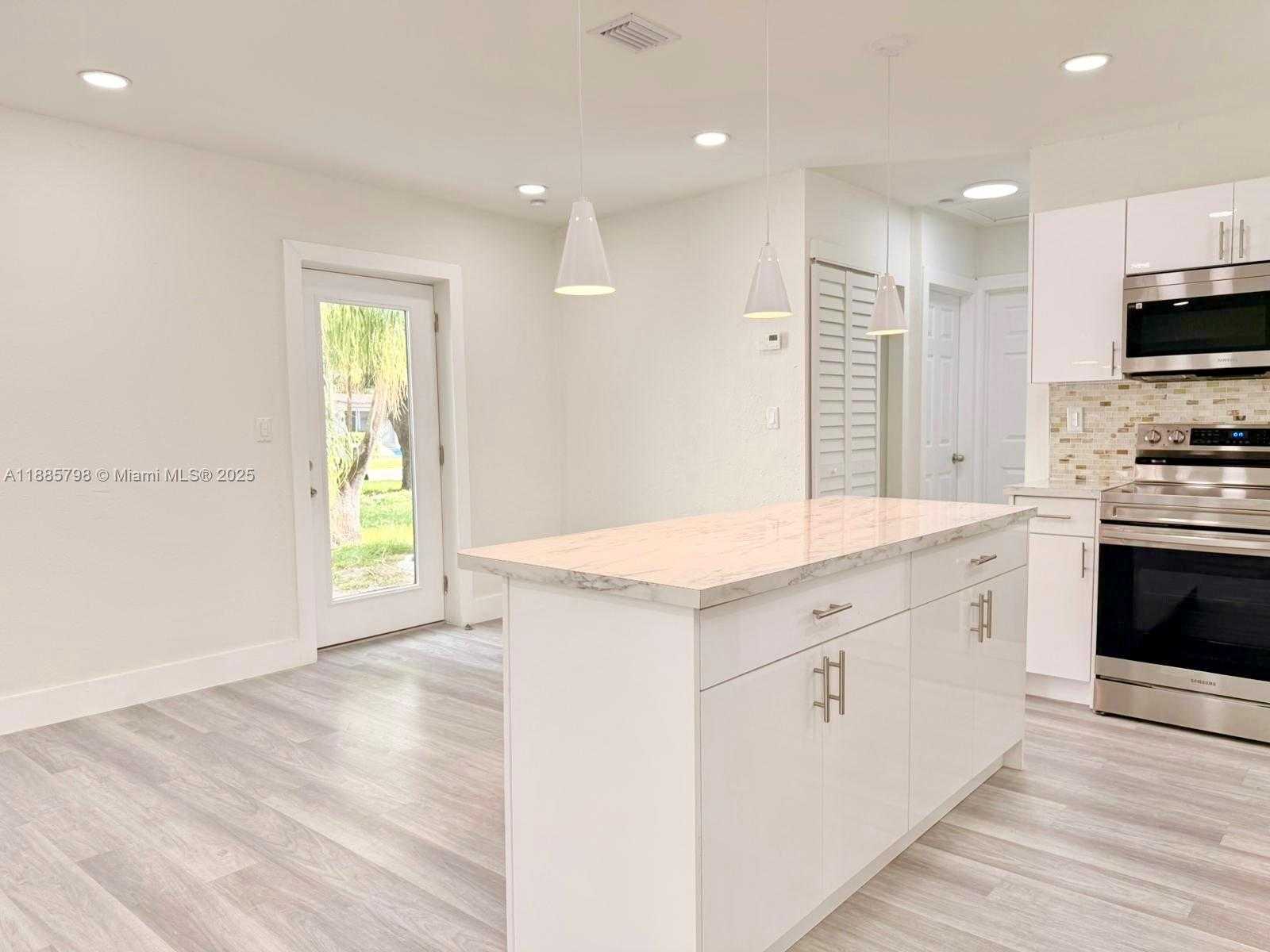 Small Image of 1000 NORTH WEST 13TH ST, Fort Lauderdale Number 5