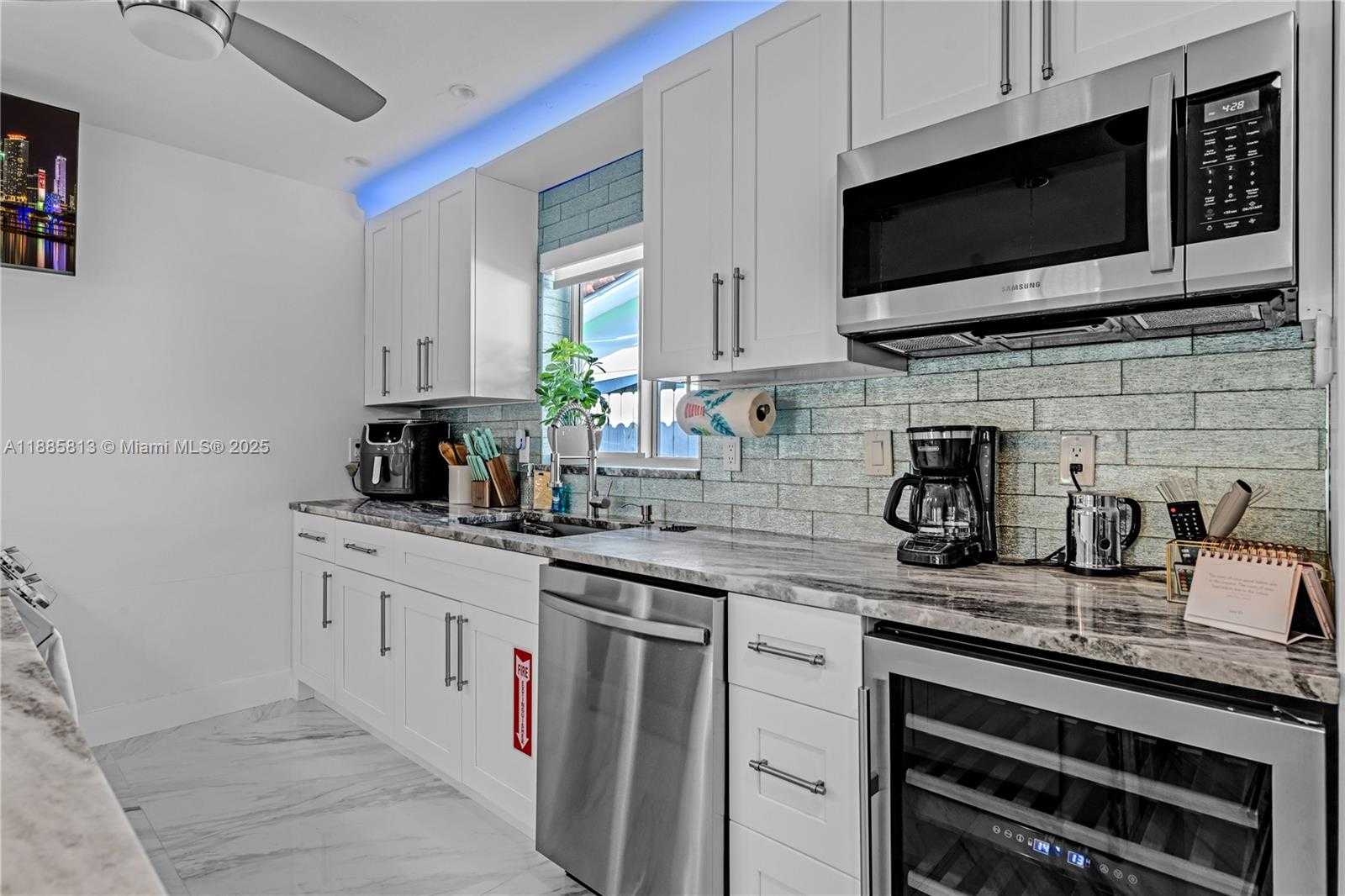Small Image of 1730 NORTH EAST 9TH AVE, Fort Lauderdale Number 16