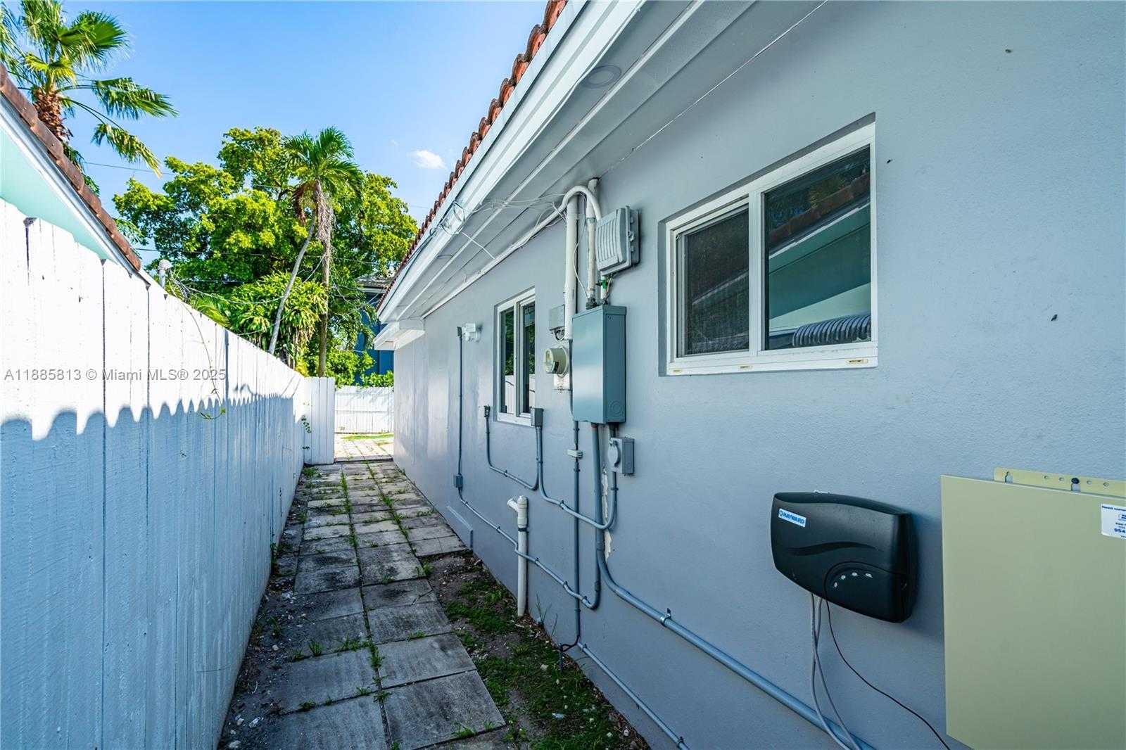 Small Image of 1730 NORTH EAST 9TH AVE, Fort Lauderdale Number 35