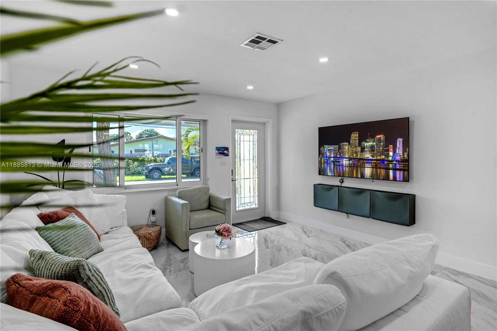 Small Image of 1730 NORTH EAST 9TH AVE, Fort Lauderdale Number 8