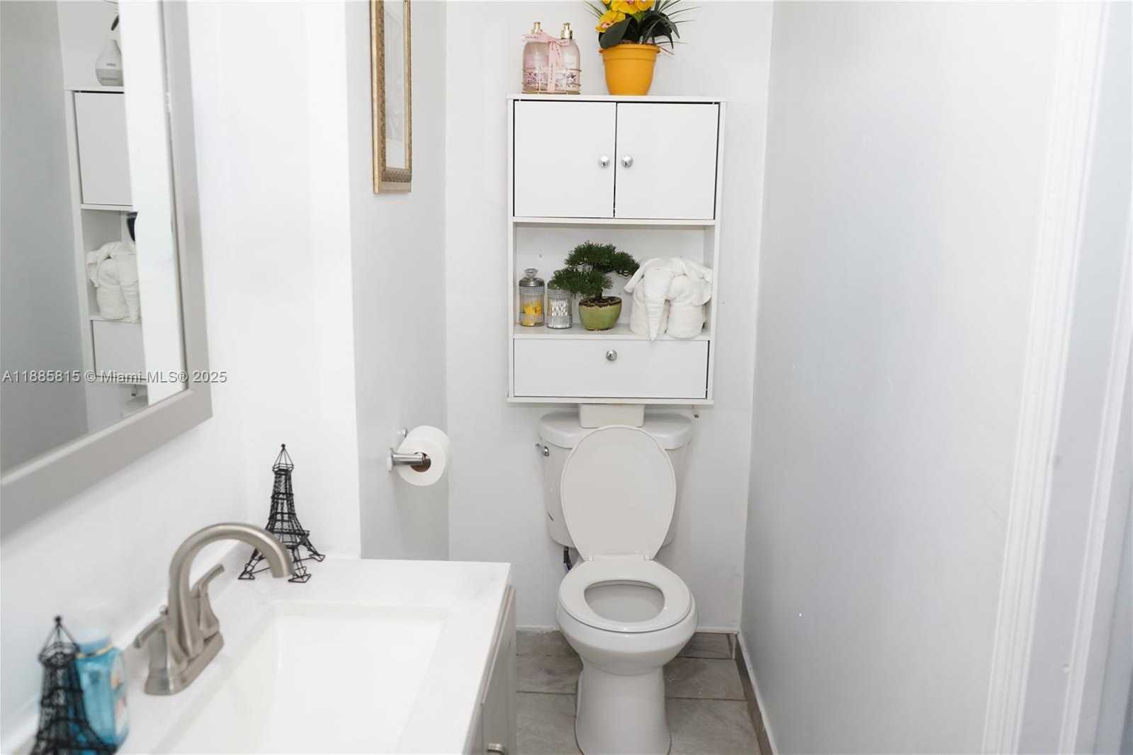 Small Image of 751 SOUTH EAST 8TH ST, Hialeah Number 14