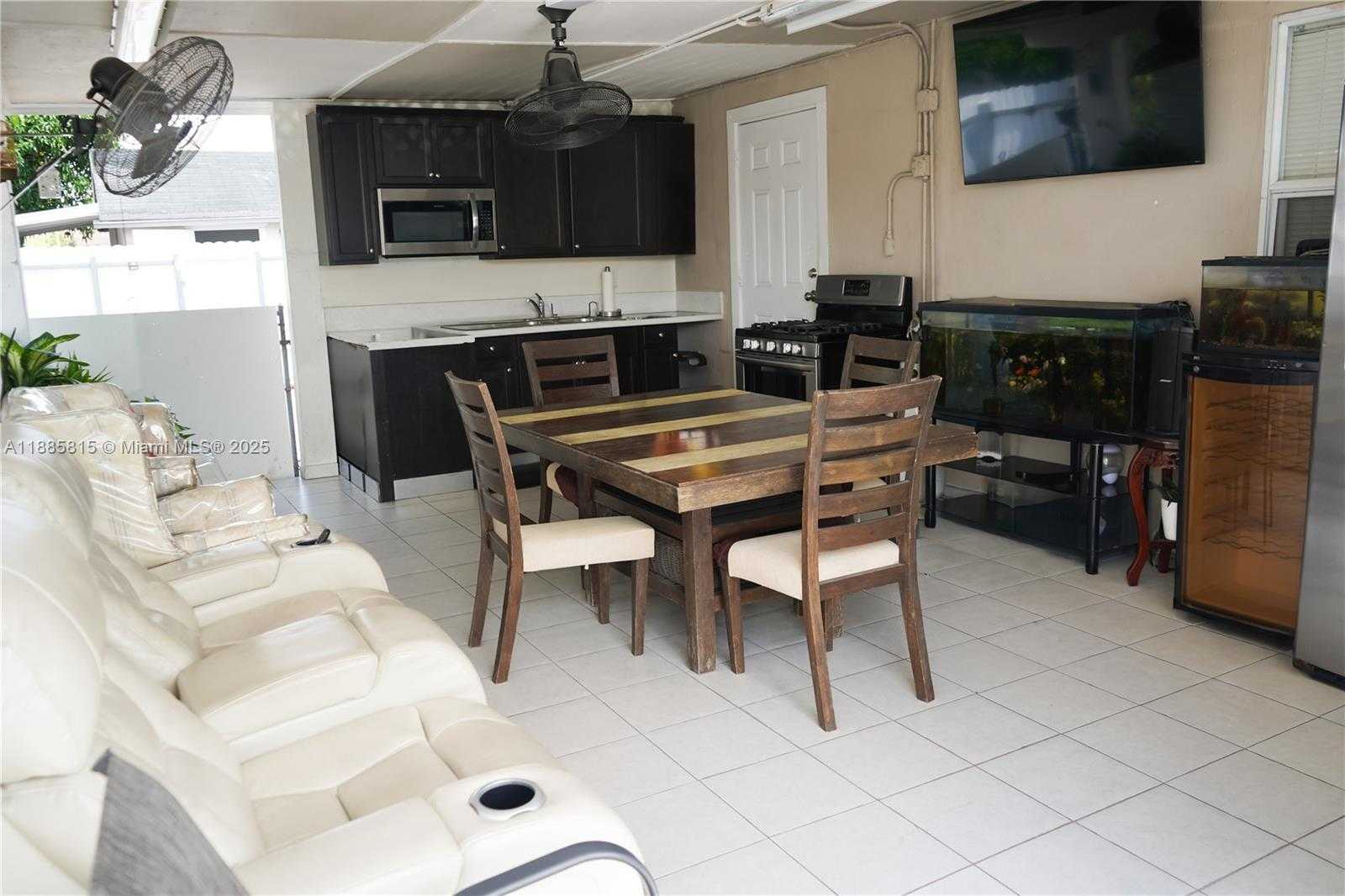 Small Image of 751 SOUTH EAST 8TH ST, Hialeah Number 16