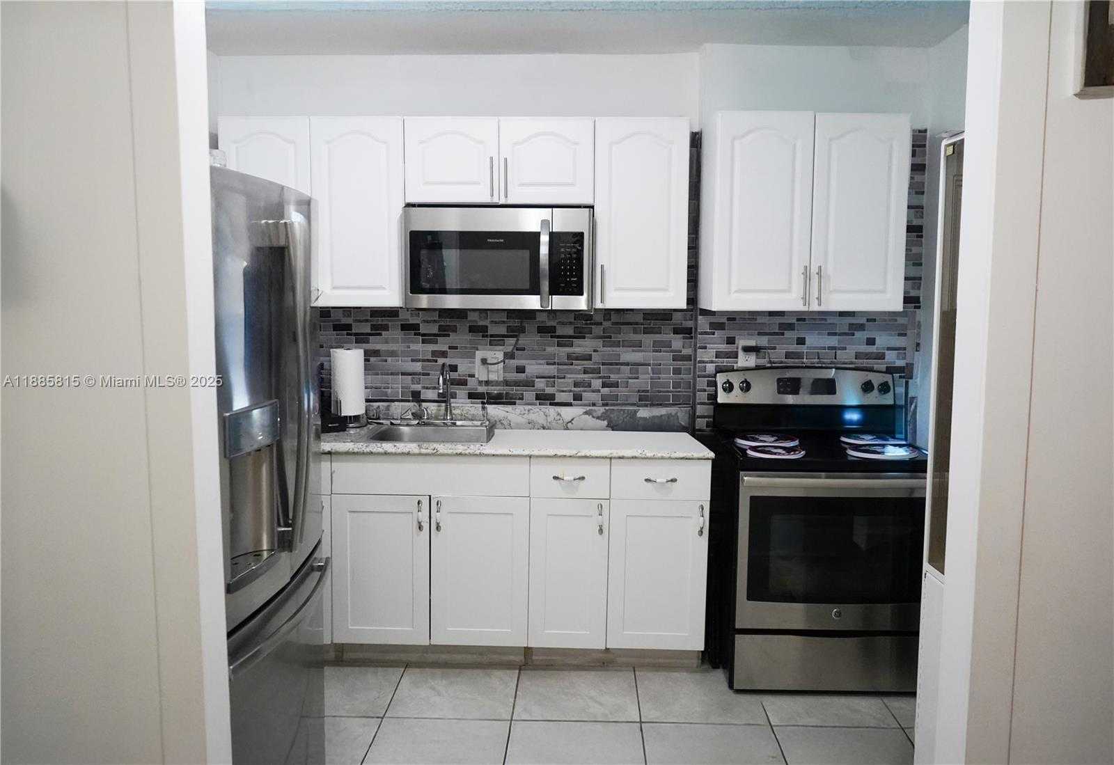 Small Image of 751 SOUTH EAST 8TH ST, Hialeah Number 6