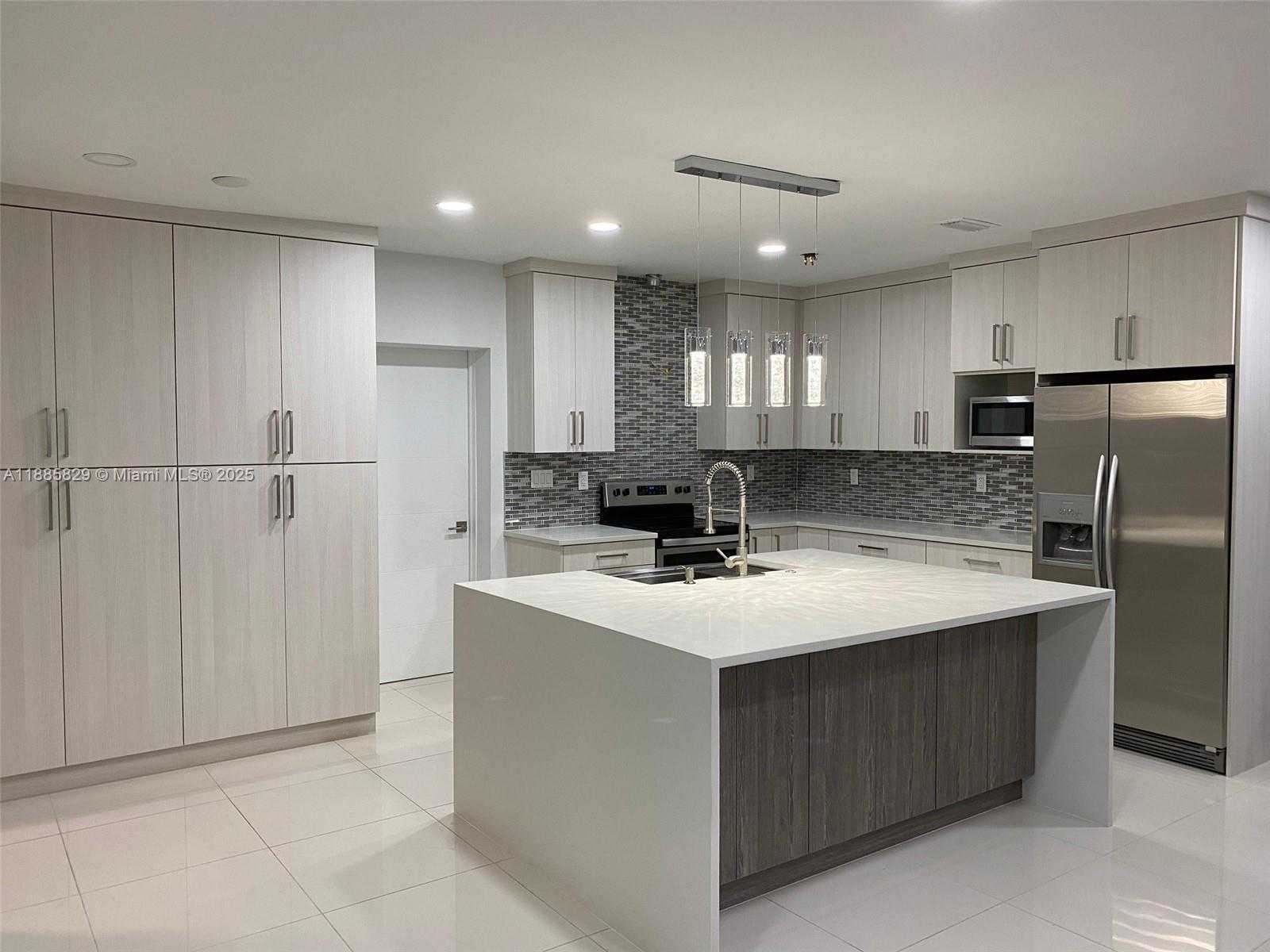 Small Image of 3880 NORTH WEST 179TH ST, Miami Gardens Number 12