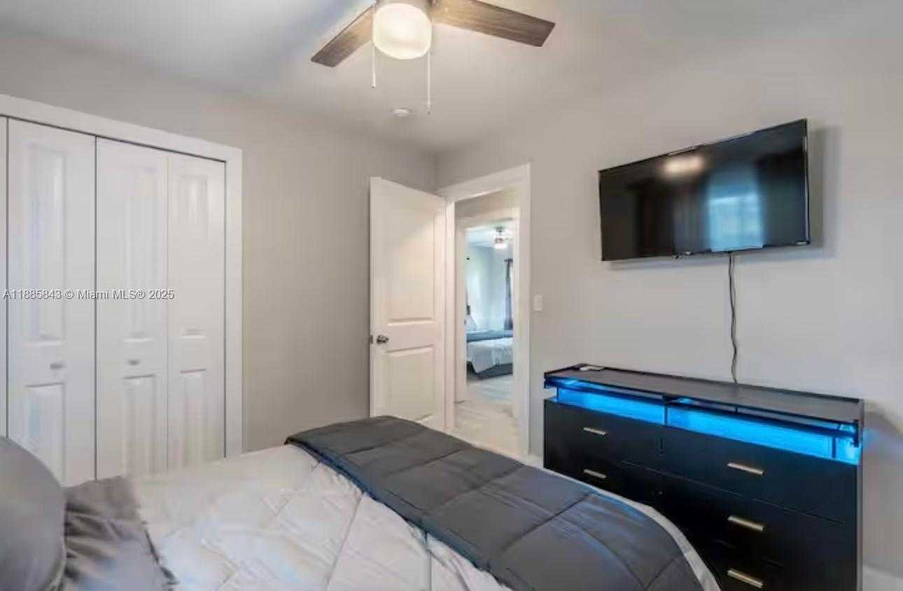 Small Image of 4311 S ATLANTIC CIR, Cape Coral Number 16