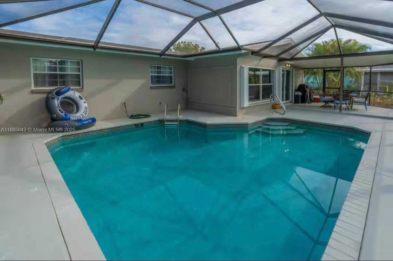 Small Image of 4311 S ATLANTIC CIR, Cape Coral Number 20