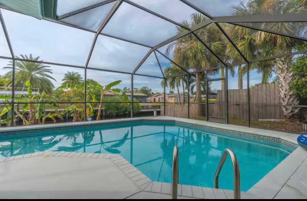Small Image of 4311 S ATLANTIC CIR, Cape Coral Number 21