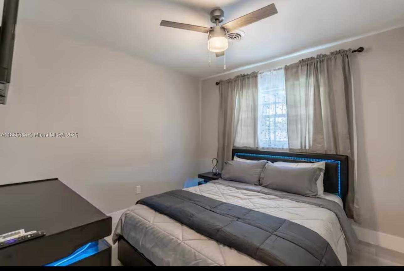 Small Image of 4311 S ATLANTIC CIR, Cape Coral Number 22