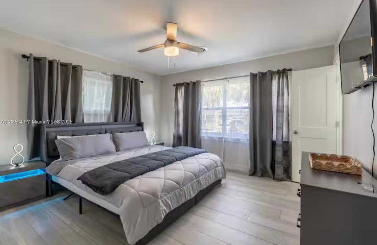 Small Image of 4311 S ATLANTIC CIR, Cape Coral Number 27