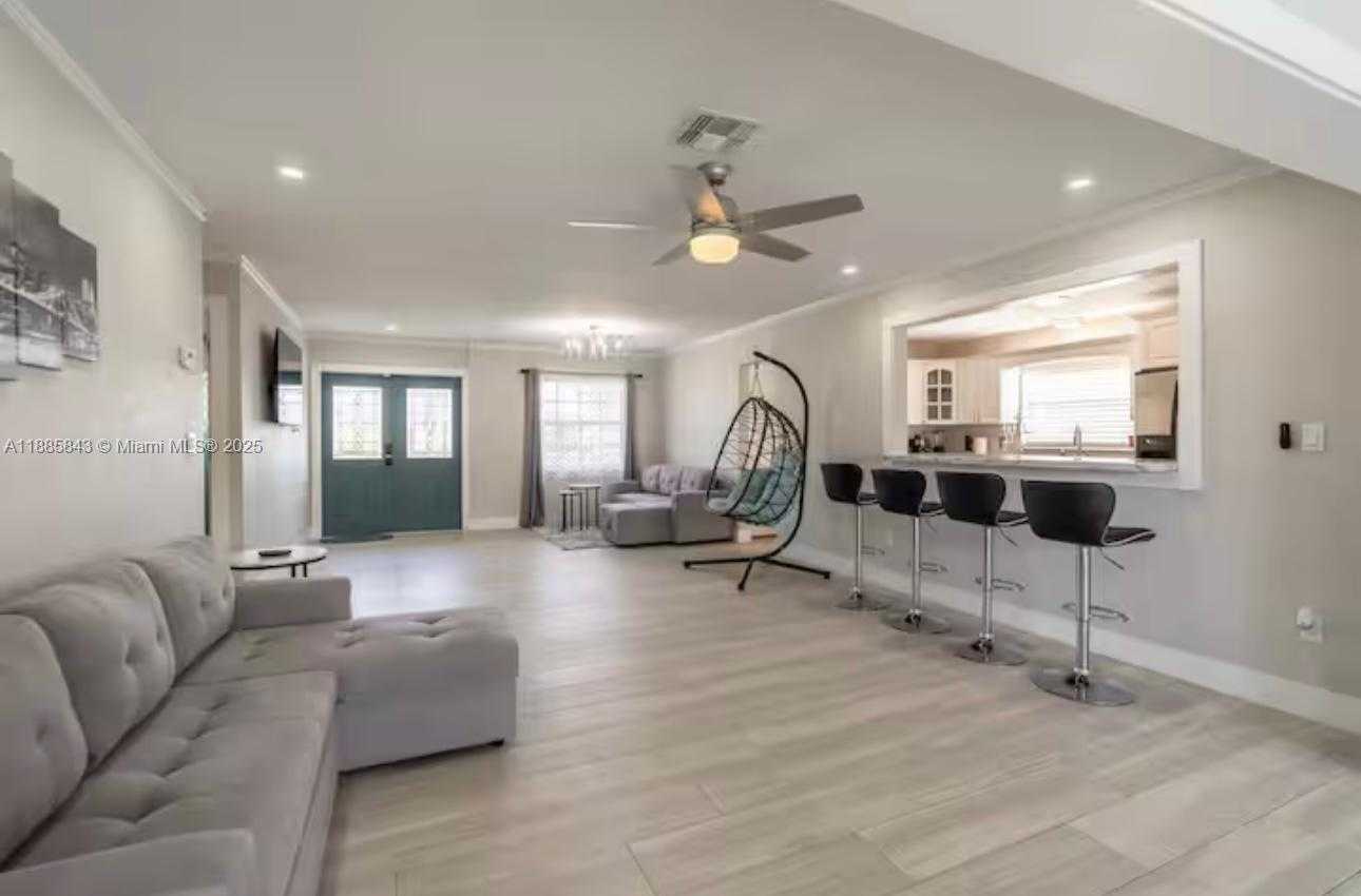 Small Image of 4311 S ATLANTIC CIR, Cape Coral Number 3