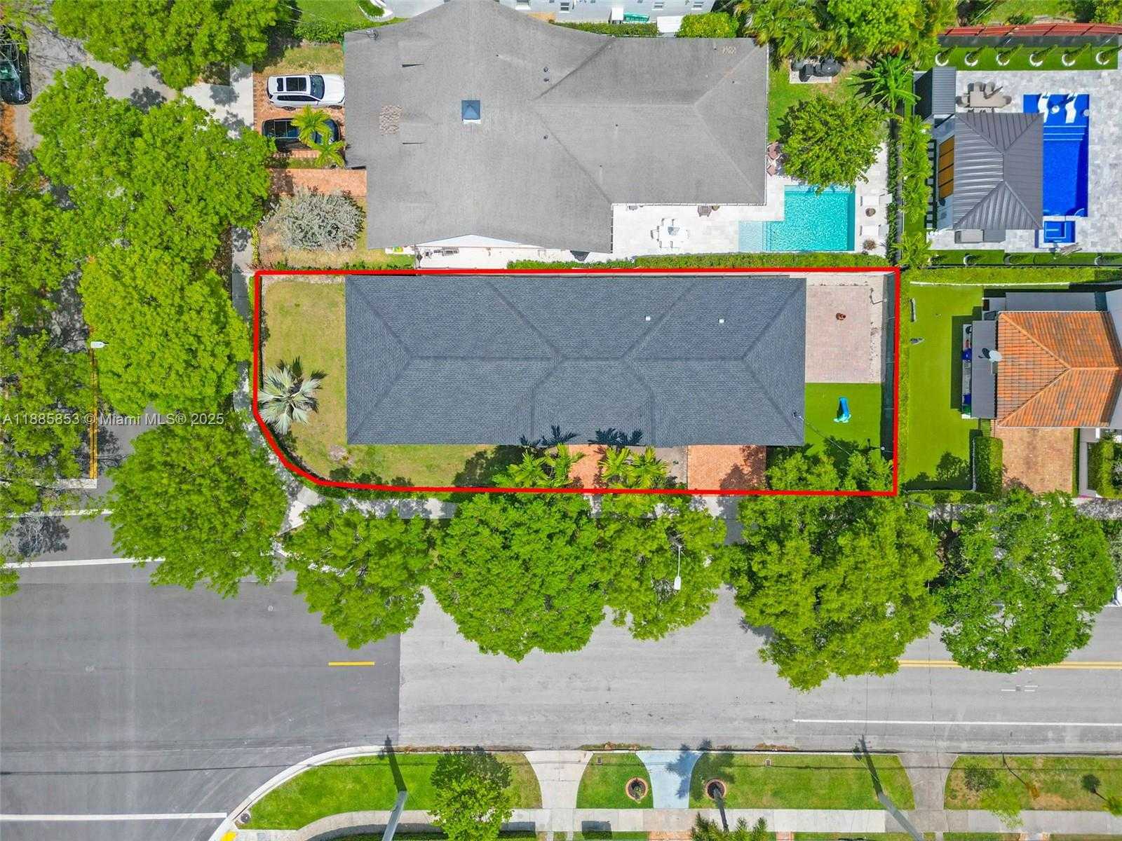 Small Image of Miami Number 32