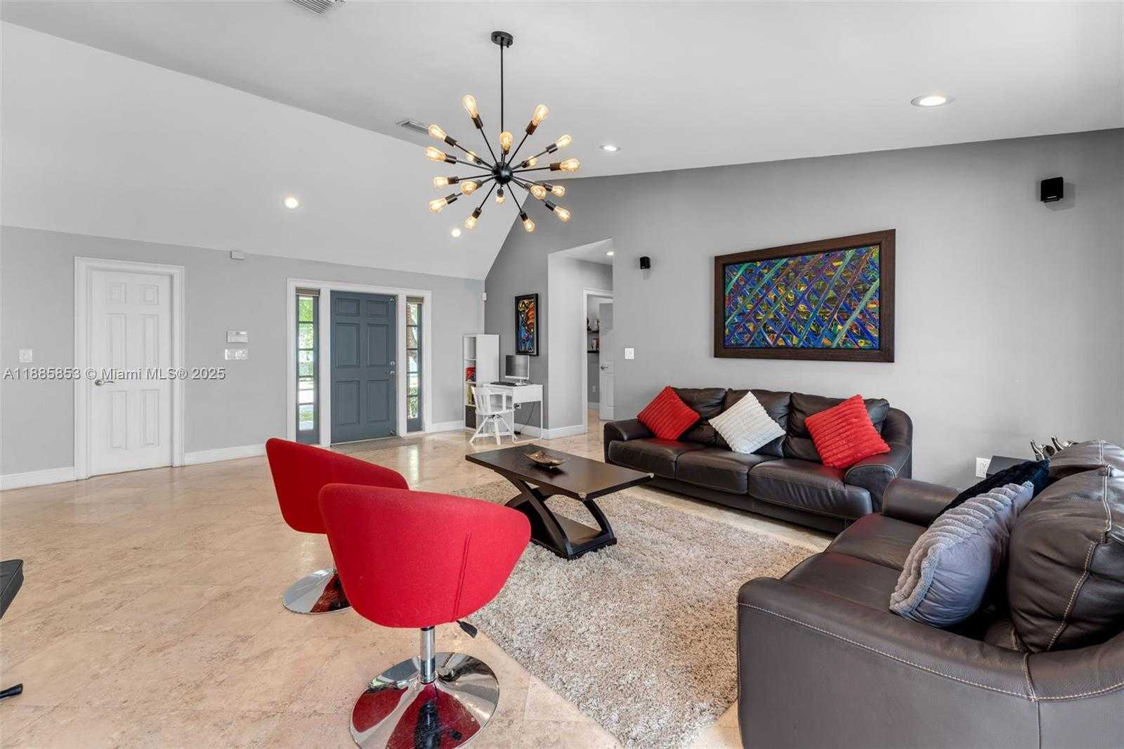 Small Image of Miami Number 8