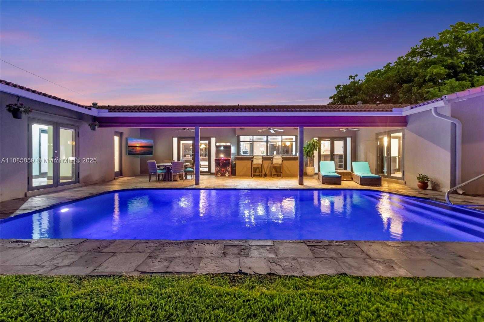 Small Image of 4004 NORTH EAST 21 AVE, Fort Lauderdale Number 23