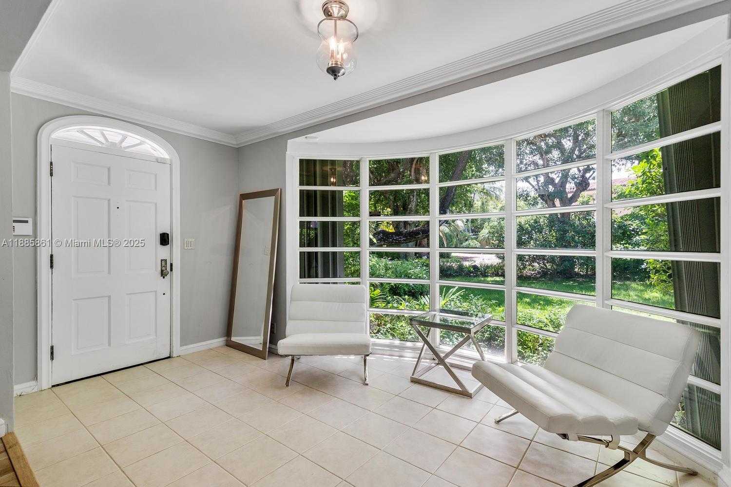 Small Image of 1236 EAST LAKE DR, Fort Lauderdale Number 6
