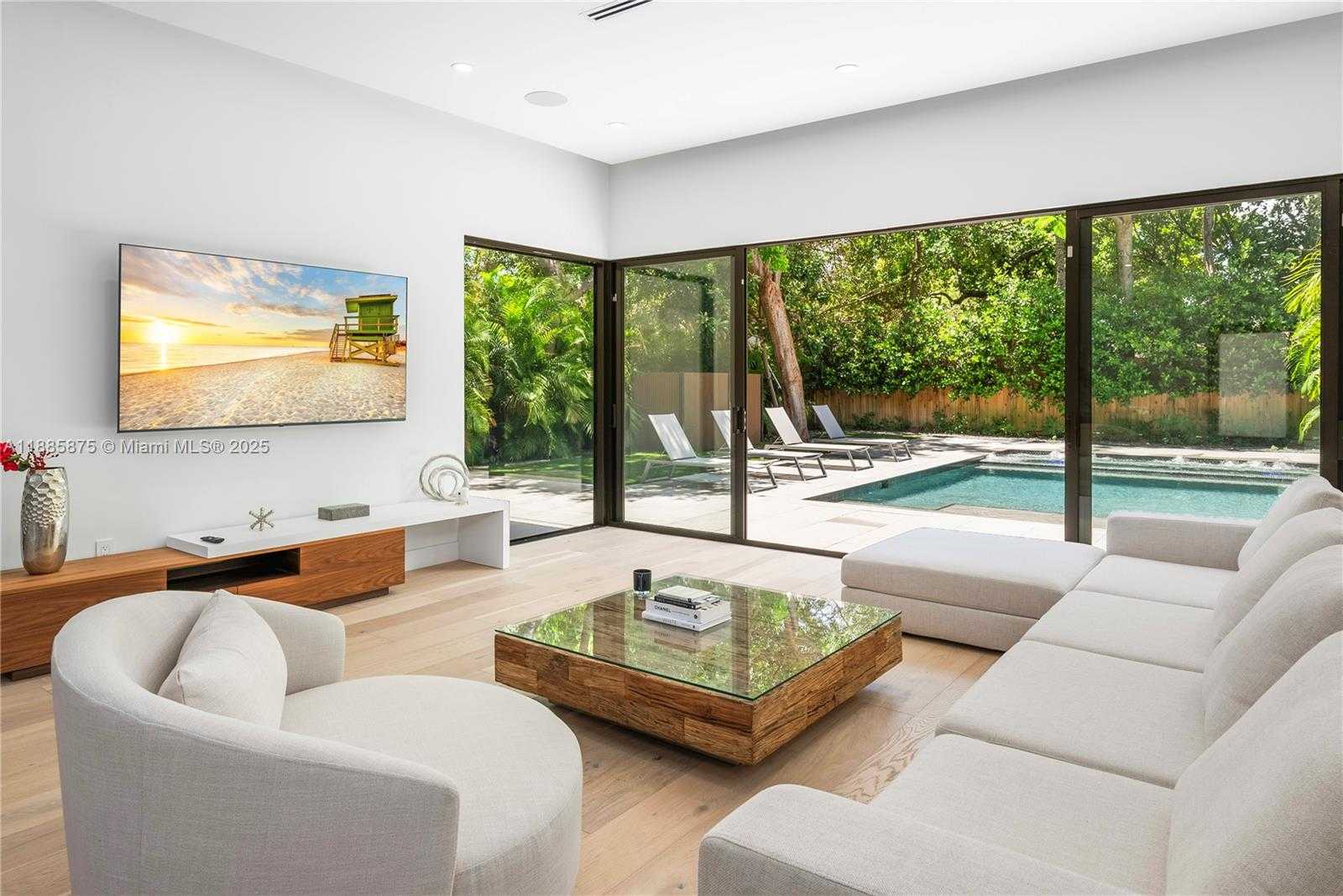 Small Image of 260 NORTH WEST 47TH ST, Miami Number 10