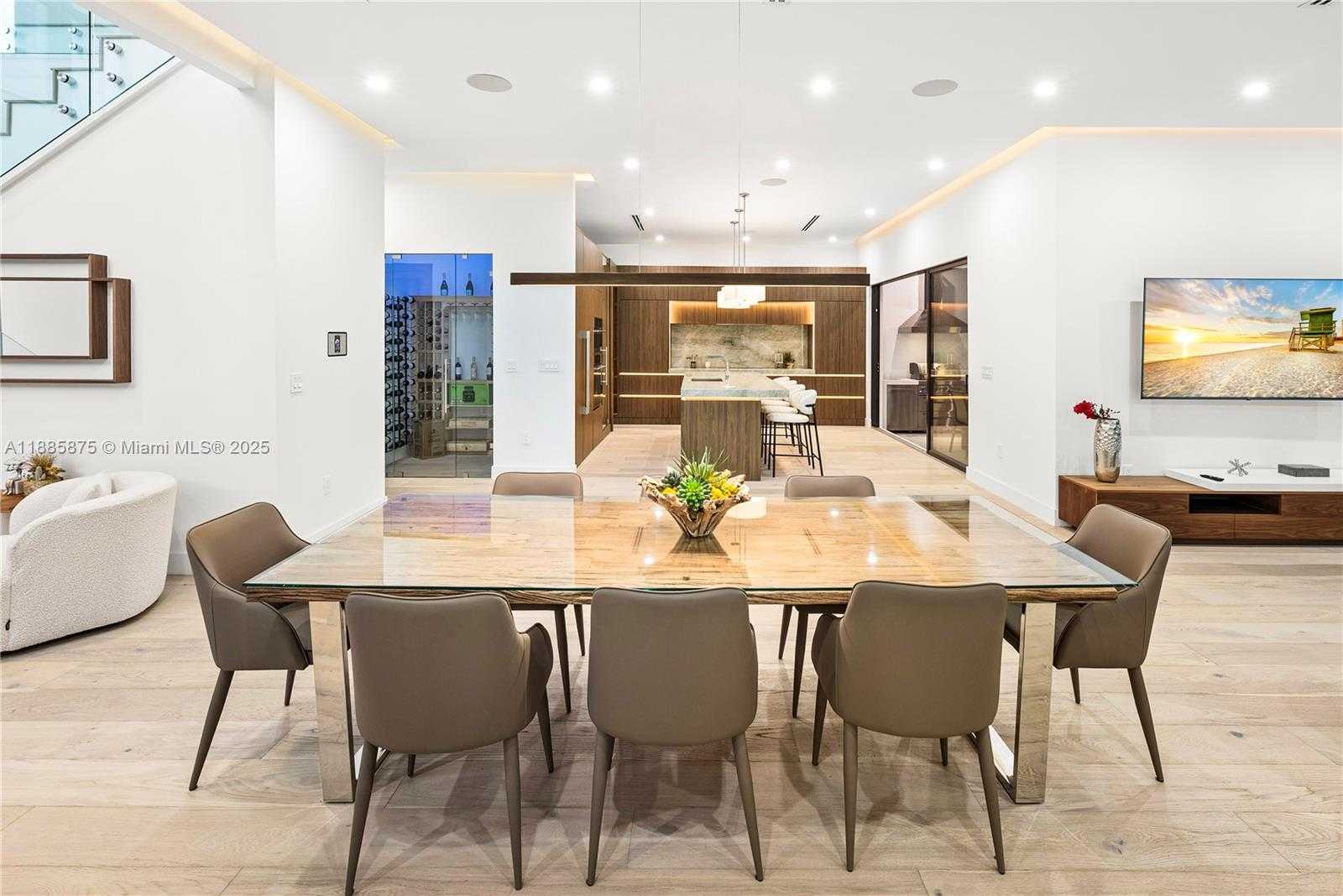Small Image of 260 NORTH WEST 47TH ST, Miami Number 11
