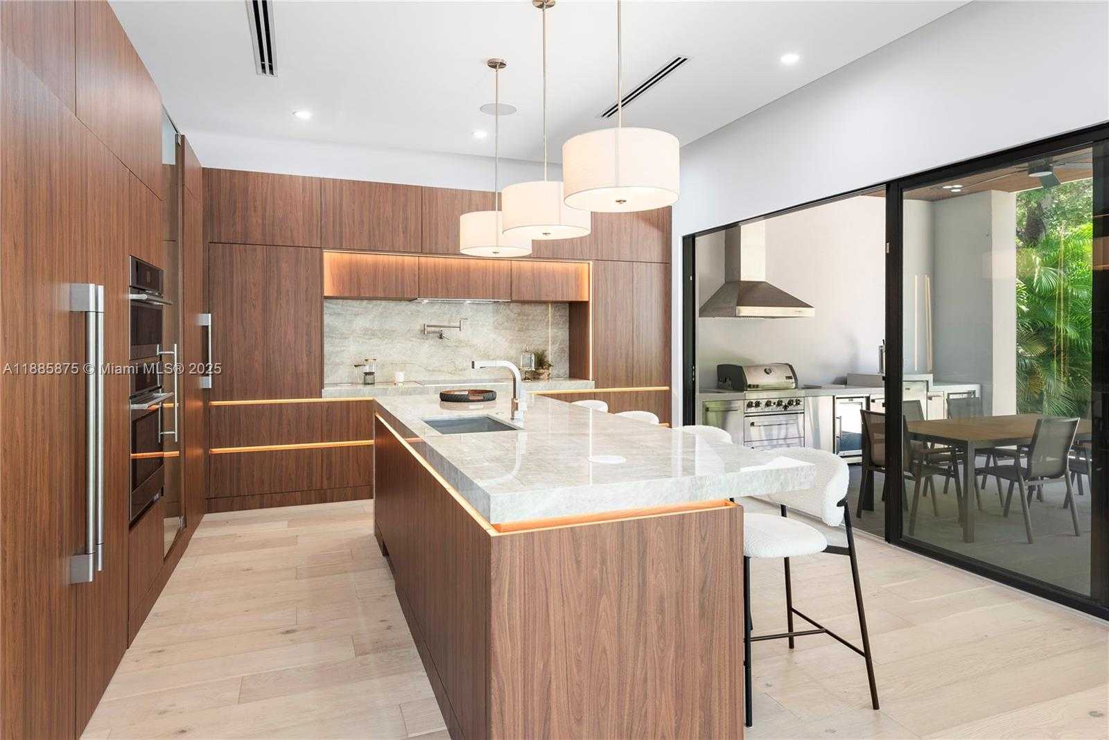 Small Image of 260 NORTH WEST 47TH ST, Miami Number 14