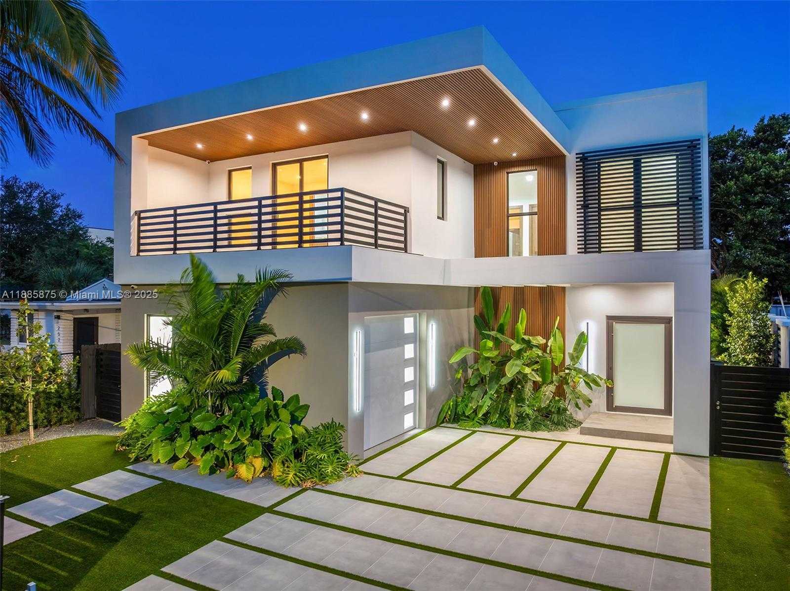 Small Image of 260 NORTH WEST 47TH ST, Miami Number 4