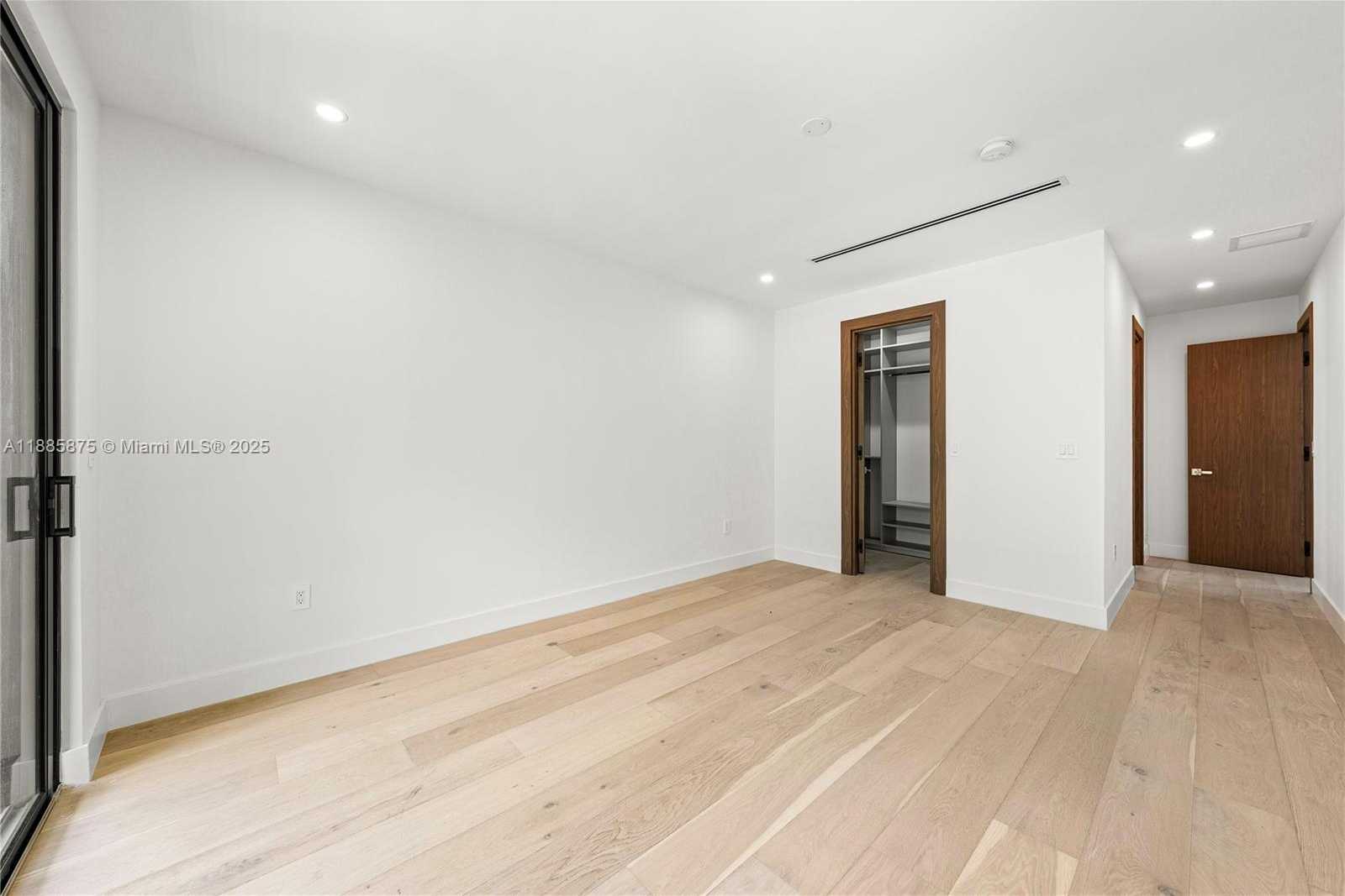 Small Image of 260 NORTH WEST 47TH ST, Miami Number 42