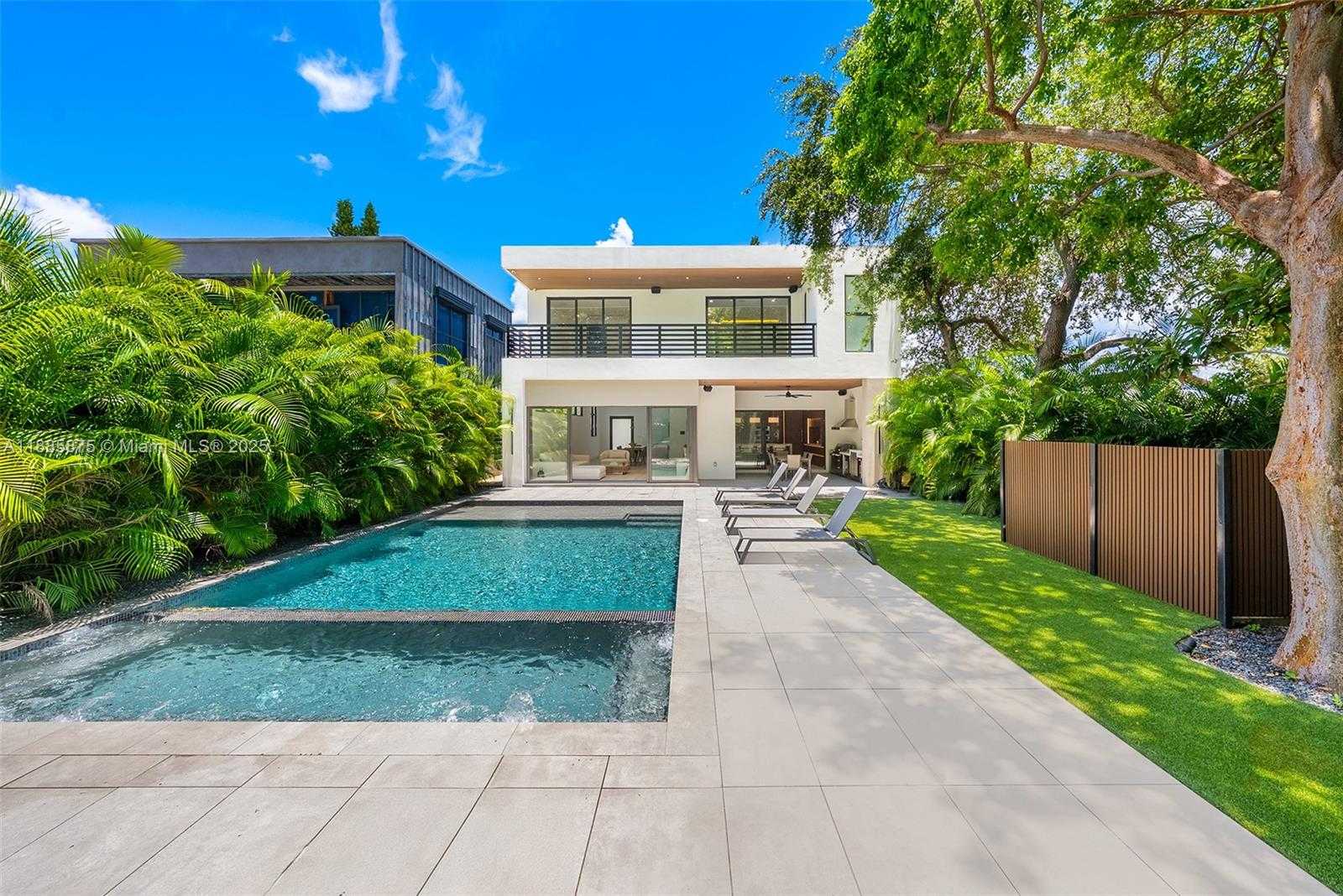 Small Image of 260 NORTH WEST 47TH ST, Miami Number 67